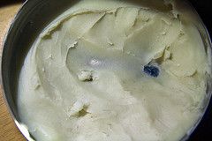 raw shea butter on skin