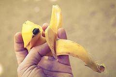 banana peel to fade acne scars