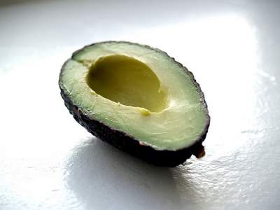 avocado face mask for dry skin