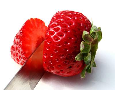 strawberry face mask for glowing skin