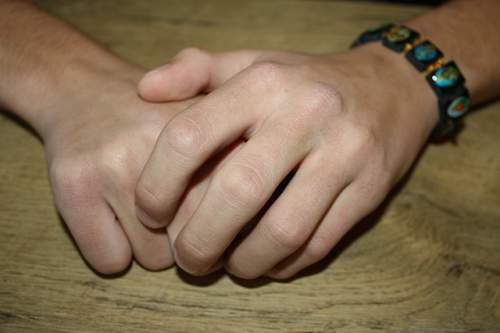how to lighten dark knuckles on toes and hands