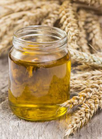 How to Use Wheat Germ Oil for Skin Lightening - 3 DIY Recipes